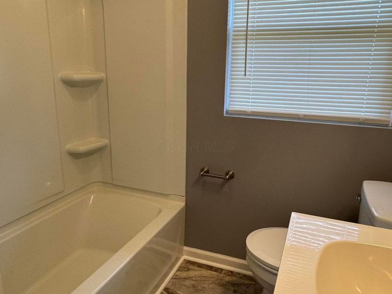 1895 E Beaumont Road, Columbus, OH 43224 Photo 8