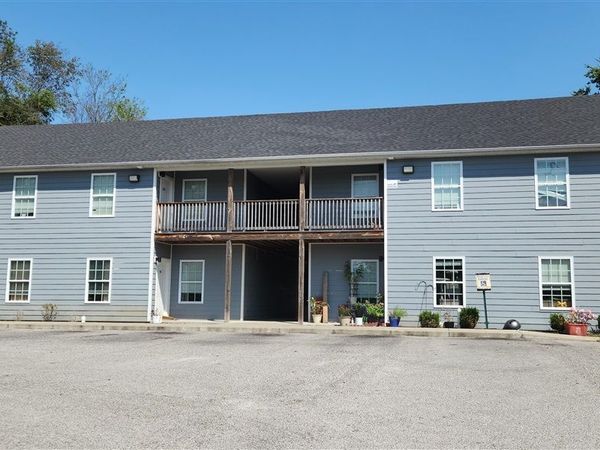 706 Old Morgantown Road , Bowling Green, KY 42101