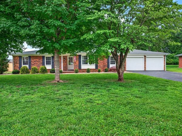 1725 Curling Way, Bowling Green, KY 42104