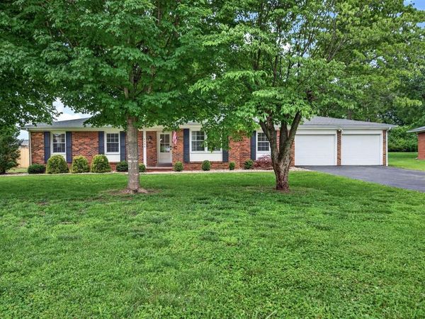 1725 Curling Way, Bowling Green, KY 42104