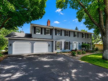 2440 Sunrise Drive, Little Canada, MN 55117