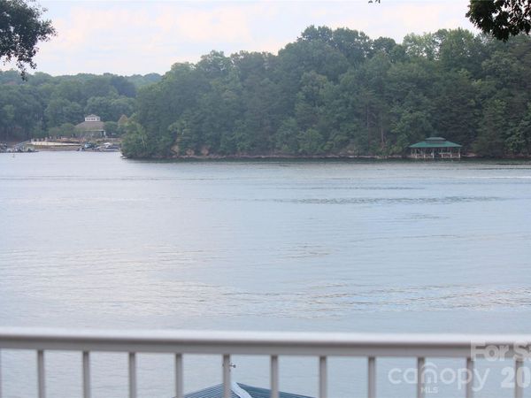 8470 Marina Lane , Catawba, NC 28609