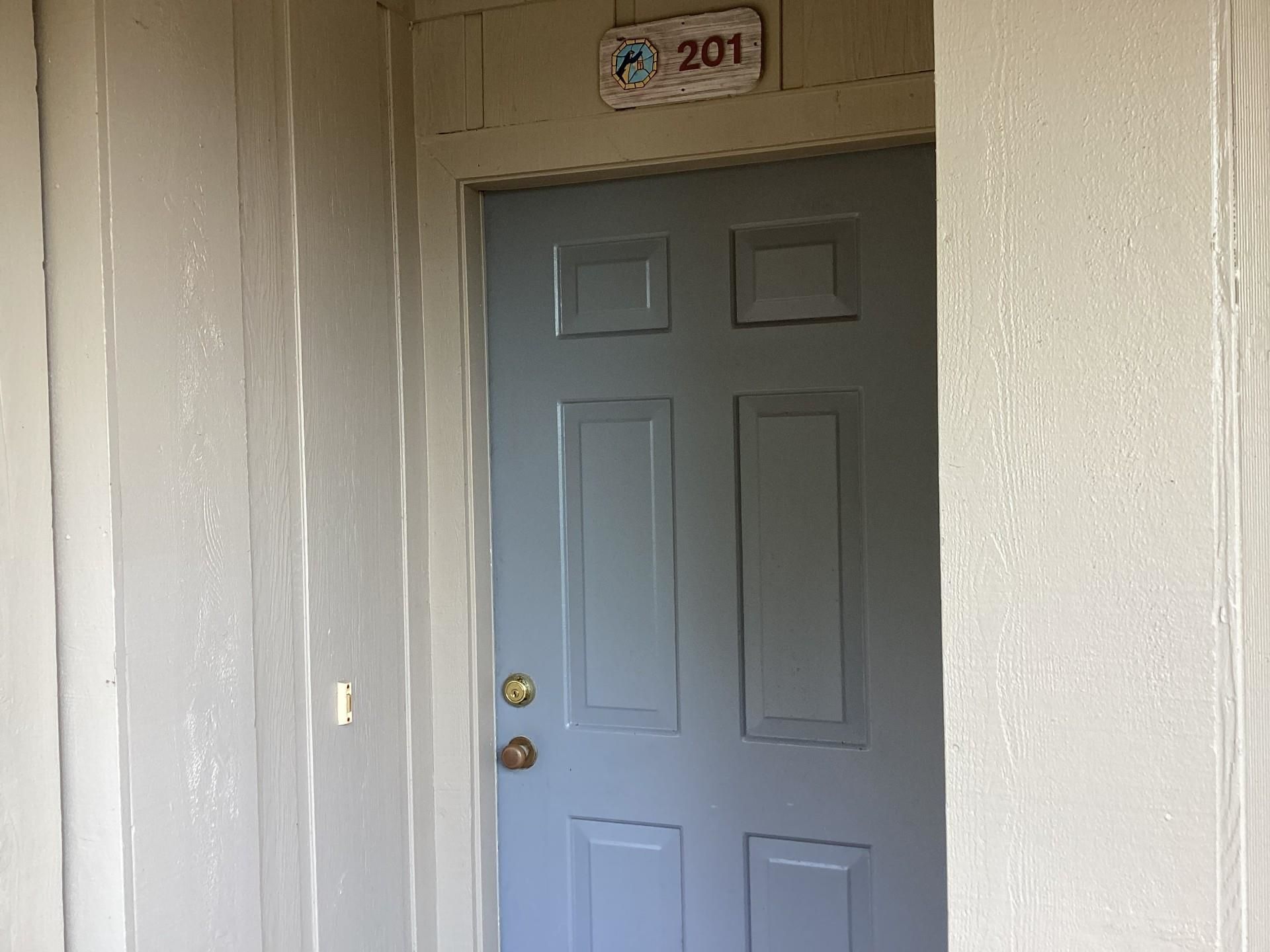 200 Maison Dr.  Photo 4