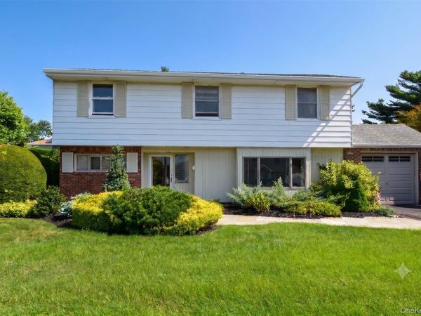 333 N Albany Avenue , Massapequa, NY 11758