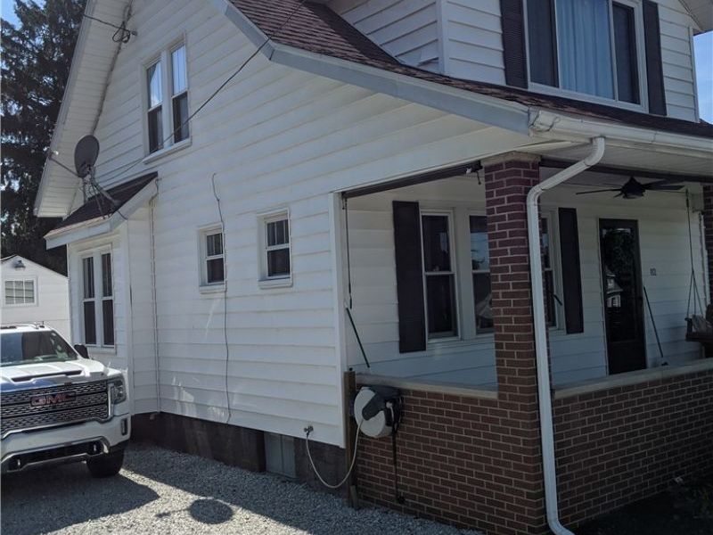 112 Overbaugh Avenue, Saint Clairsville, OH 43950 Photo 2