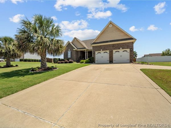 605 Oakridge Drive, Raeford, NC 28376