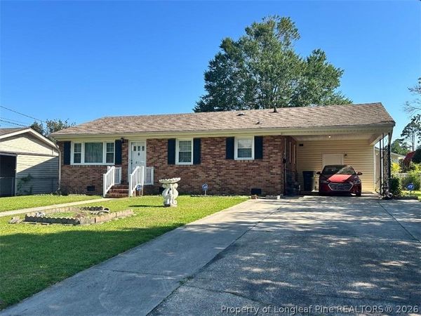 511 E 18 Street E, Lumberton, NC 28358