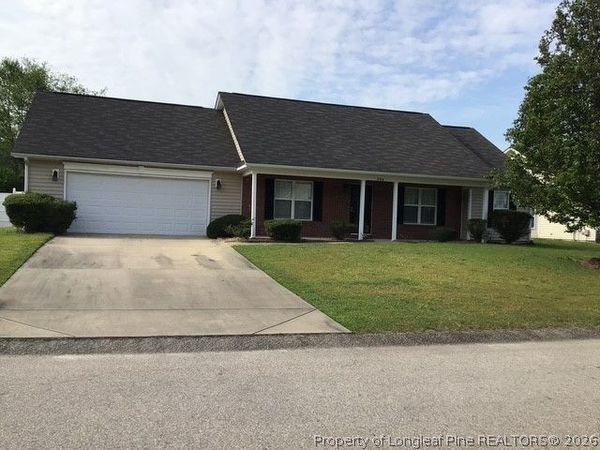 696 Fairfield Circle, Raeford, NC 28376