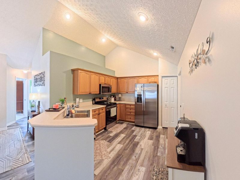 6053 Landings Pond Place, Grove City, OH 43123 Photo 12