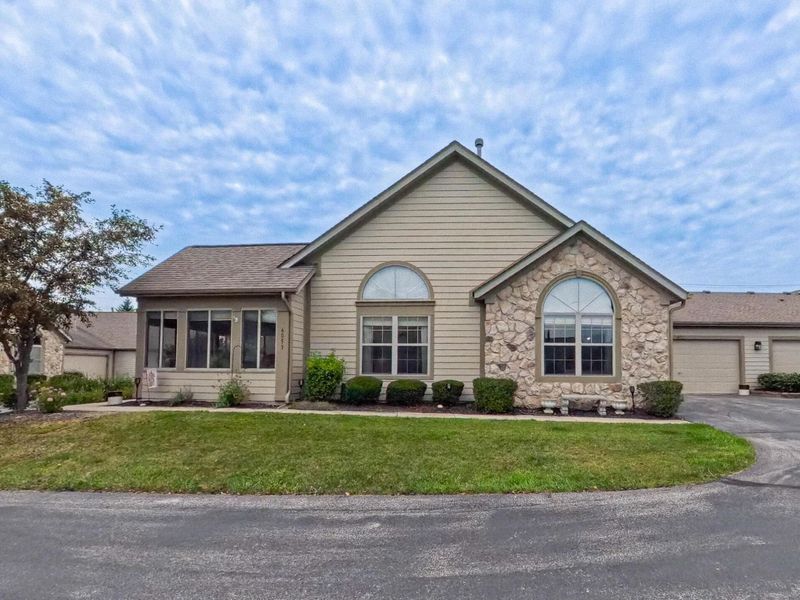6053 Landings Pond Place, Grove City, OH 43123 Photo 2
