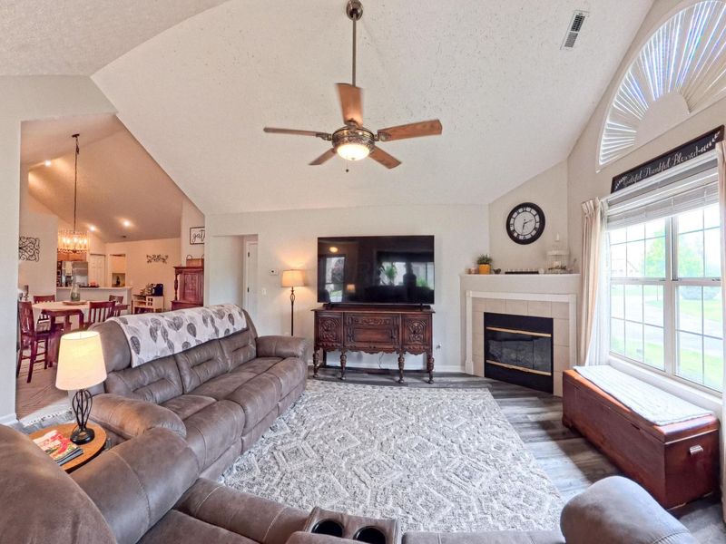 6053 Landings Pond Place, Grove City, OH 43123 Photo 5