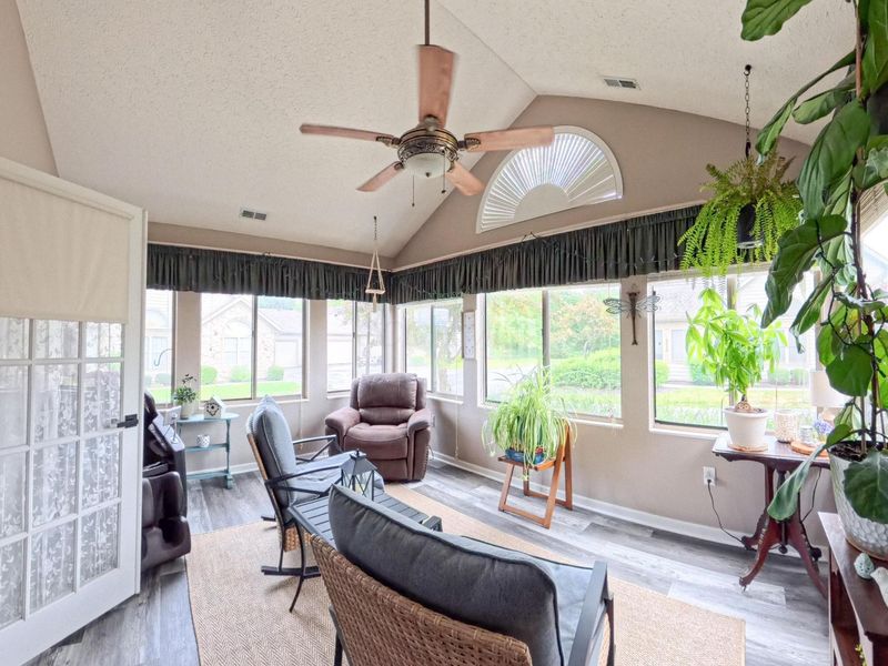 6053 Landings Pond Place, Grove City, OH 43123 Photo 8