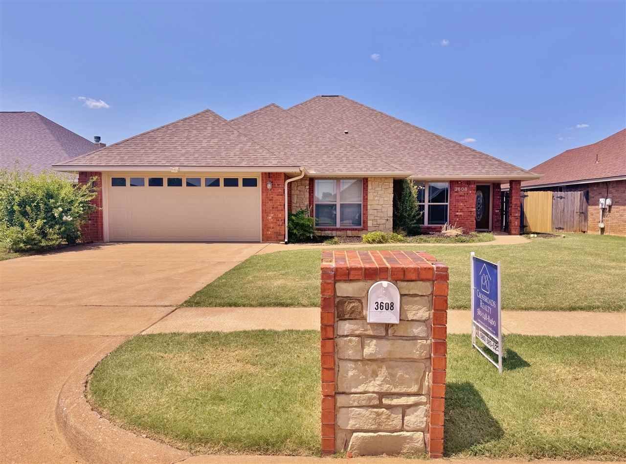 3608 NE Richmond St, Lawton, OK 73507 Main Photo