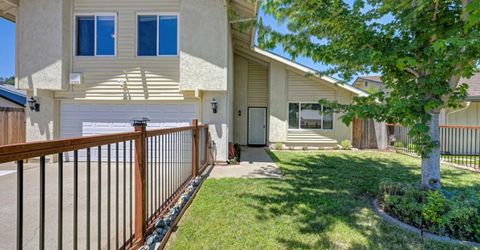 9241 Linda Rio Dr, Sacramento, CA 95826 Photo