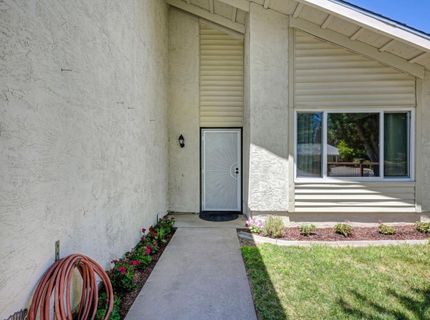 9241 Linda Rio Dr, Sacramento, CA 95826 Photo