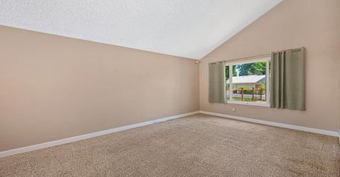 9241 Linda Rio Dr, Sacramento, CA 95826 Photo