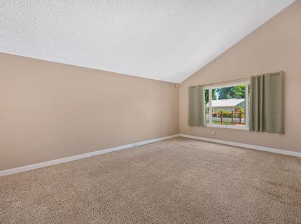 9241 Linda Rio Dr, Sacramento, CA 95826 Photo