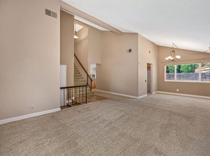 9241 Linda Rio Dr, Sacramento, CA 95826 Photo