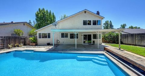 9241 Linda Rio Dr, Sacramento, CA 95826 Photo