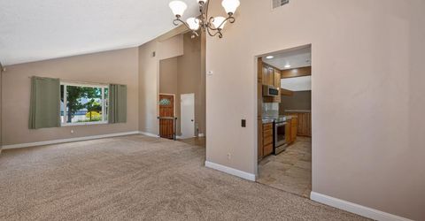 9241 Linda Rio Dr, Sacramento, CA 95826 Photo