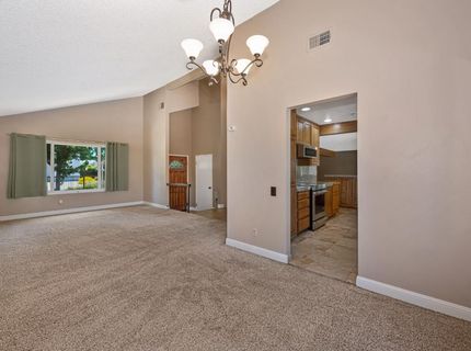 9241 Linda Rio Dr, Sacramento, CA 95826 Photo