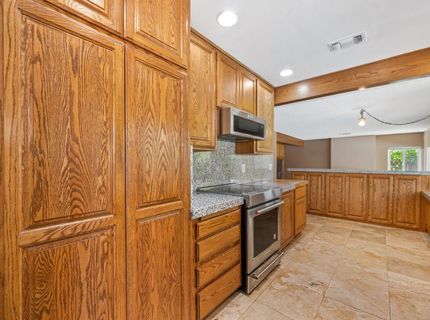 9241 Linda Rio Dr, Sacramento, CA 95826 Photo
