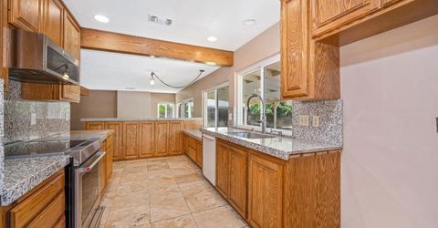 9241 Linda Rio Dr, Sacramento, CA 95826 Photo
