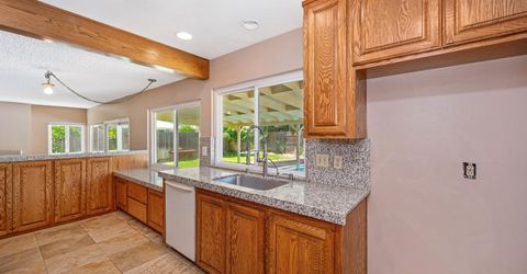 9241 Linda Rio Dr, Sacramento, CA 95826 Photo