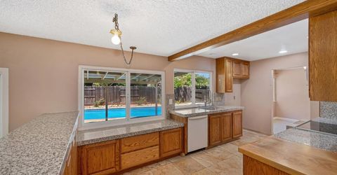 9241 Linda Rio Dr, Sacramento, CA 95826 Photo