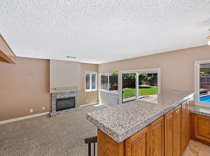 9241 Linda Rio Dr, Sacramento, CA 95826 Photo