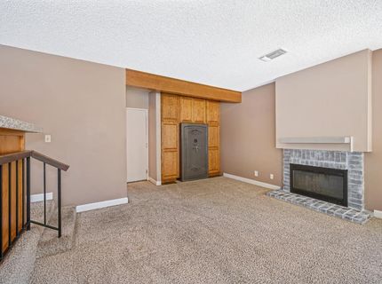 9241 Linda Rio Dr, Sacramento, CA 95826 Photo