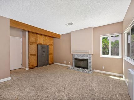 9241 Linda Rio Dr, Sacramento, CA 95826 Photo