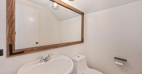 9241 Linda Rio Dr, Sacramento, CA 95826 Photo
