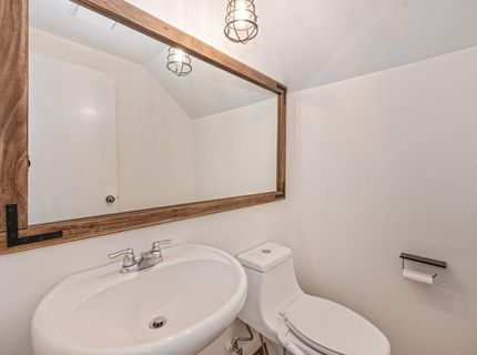 9241 Linda Rio Dr, Sacramento, CA 95826 Photo