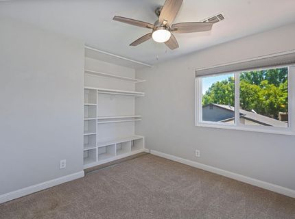 9241 Linda Rio Dr, Sacramento, CA 95826 Photo