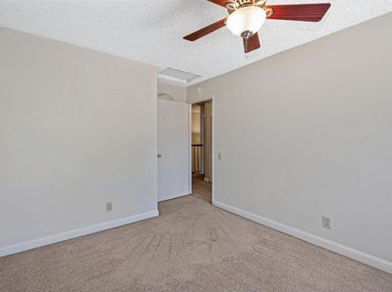 9241 Linda Rio Dr, Sacramento, CA 95826 Photo