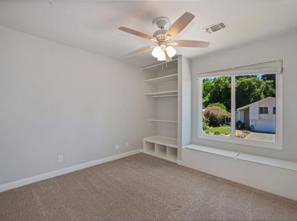 9241 Linda Rio Dr, Sacramento, CA 95826 Photo