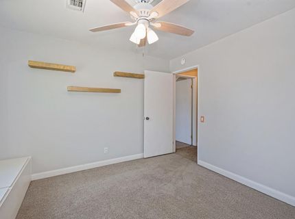 9241 Linda Rio Dr, Sacramento, CA 95826 Photo
