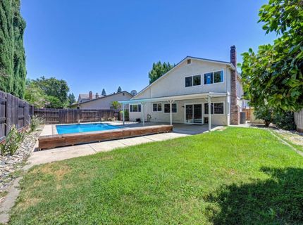 9241 Linda Rio Dr, Sacramento, CA 95826 Photo