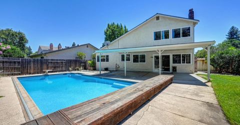 9241 Linda Rio Dr, Sacramento, CA 95826 Photo