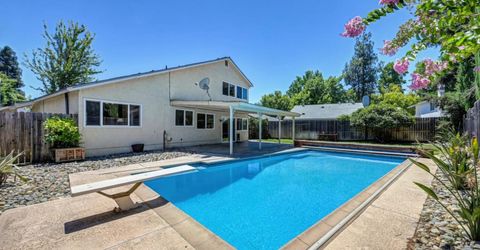 9241 Linda Rio Dr, Sacramento, CA 95826 Photo