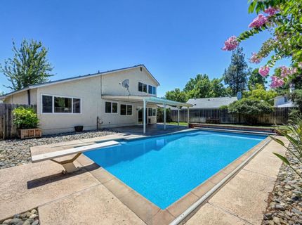 9241 Linda Rio Dr, Sacramento, CA 95826 Photo