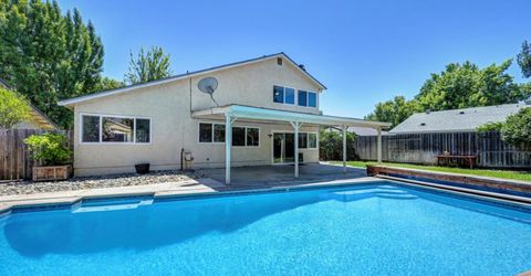 9241 Linda Rio Dr, Sacramento, CA 95826 Photo