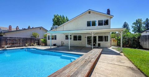 9241 Linda Rio Dr, Sacramento, CA 95826 Photo