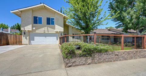 9241 Linda Rio Dr, Sacramento, CA 95826 Photo