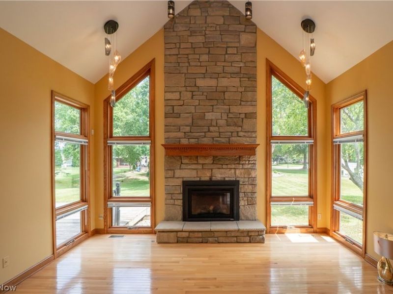 8521 Gentry Street NW, Massillon, OH 44646 Photo 9