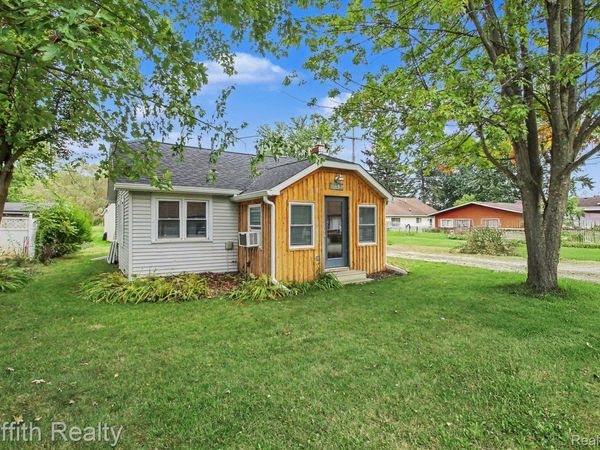 1382 Elmhurst Drive, Genoa Township, Mi 48843