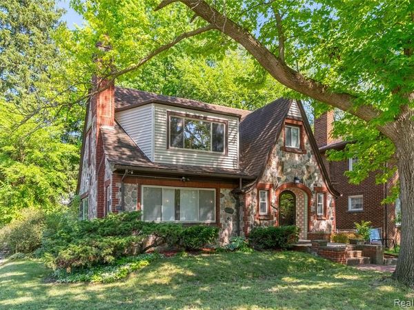 16614 Edinborough Road, Detroit, MI 48219
