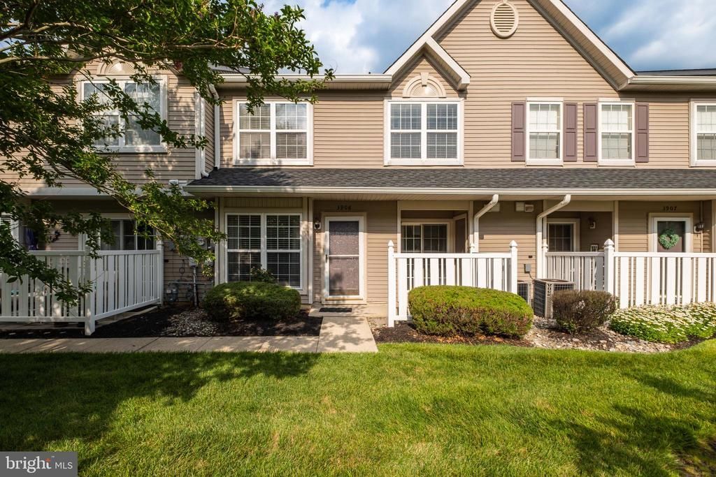 3906 Grenwich Lane, Mount Laurel, NJ 08054 Main Photo