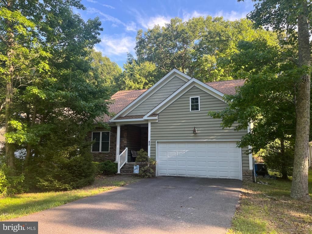 42 QUARTER STAFF PLACE , OCEAN PINES, MD 21811